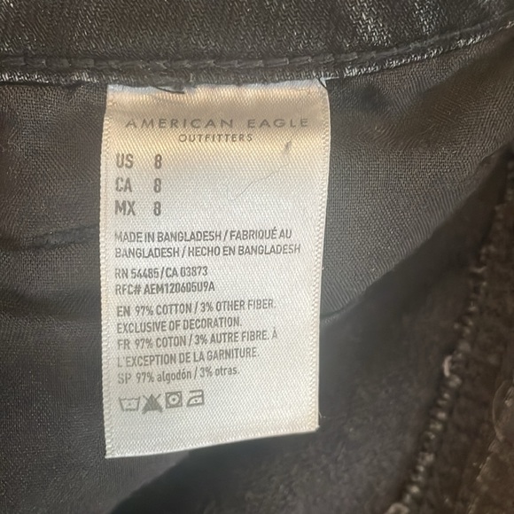 American Eagle Black Distressed Denim Shorts sz 8 - Picture 3 of 3